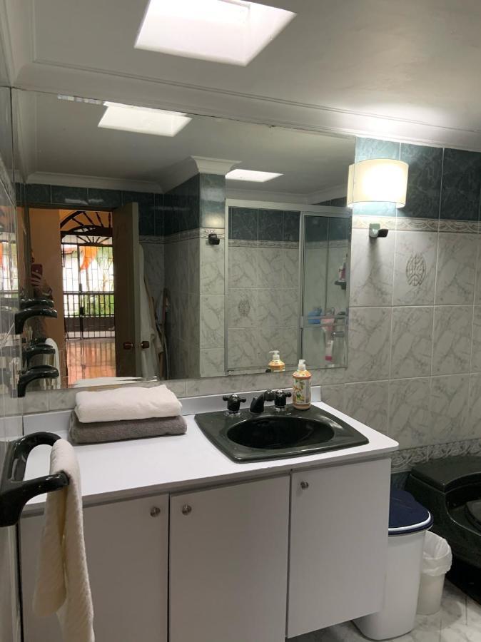 Casa Rosales Hotel Medellin Luaran gambar