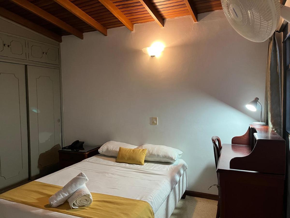 Casa Rosales Hotel Medellin Luaran gambar